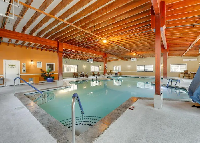 Holiday home Walk To Beach: W/ Pool Access In Ocean City!