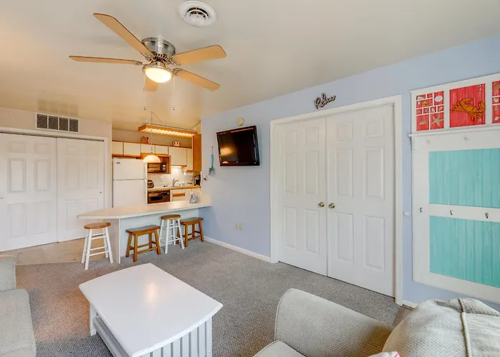 Walk To Beach: W/ Pool Access In Ocean City!