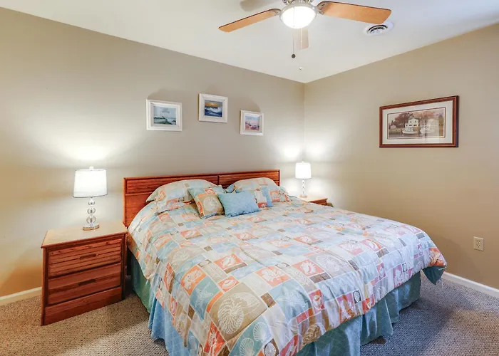Holiday home Walk To Beach: W/ Pool Access In Ocean City!