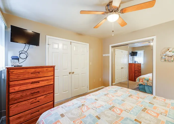 Walk To Beach: W/ Pool Access In Ocean City! Ocean City