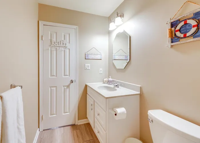 Walk To Beach: W/ Pool Access In Ocean City! Holiday home *