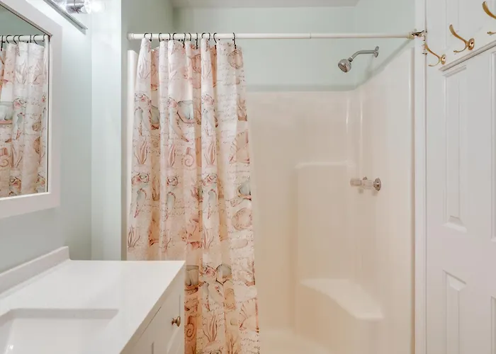Walk To Beach: W/ Pool Access In Ocean City! Holiday home