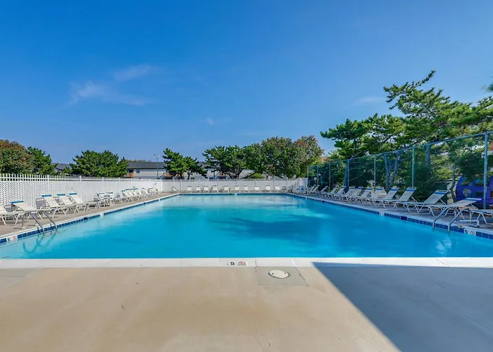 Walk To Beach: W/ Pool Access In Ocean City! Holiday home *